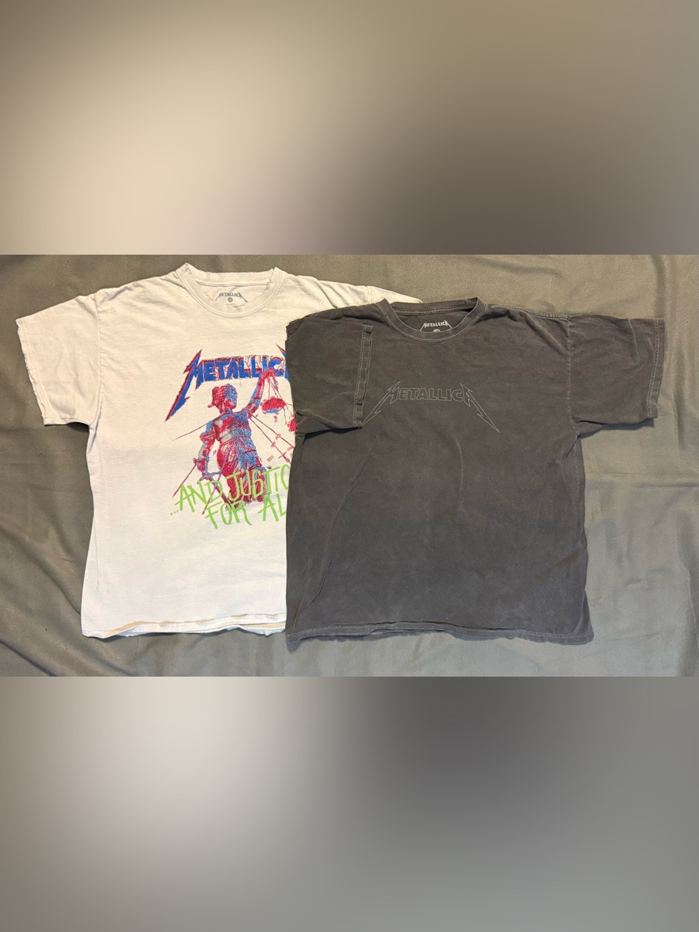 Metallica Graphic T-Shirt Bundle 2 Piece Men’s Large Band Tees